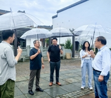 黄山市汪华文化研究会资深顾问团一行走进益田滨江旅游开发公司