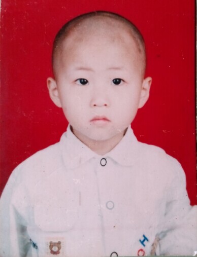 汪逸凡小时照片