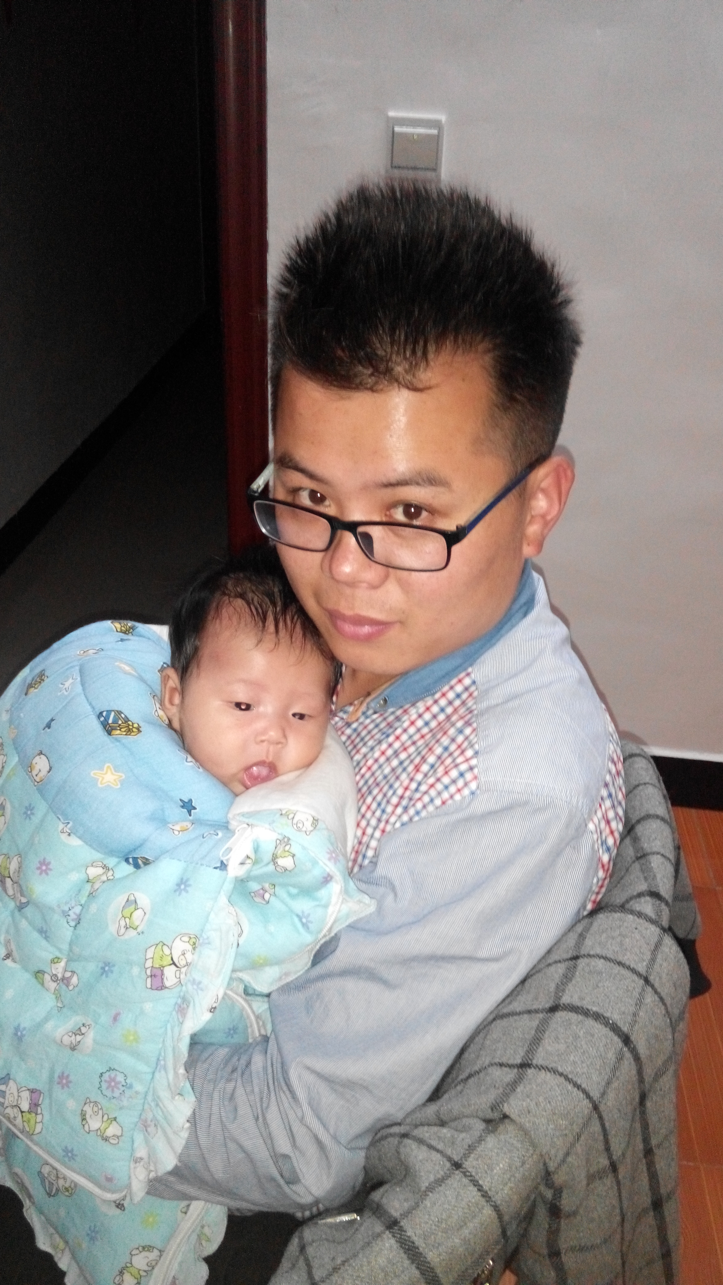 小汪小蕊满月啦