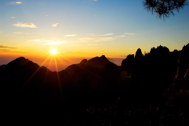 黄山日出.jpg