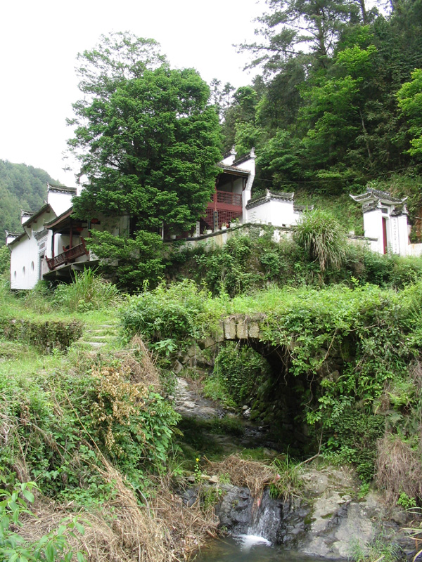 巽山寺,明代始建,近年重建,主要是关帝庙.jpg