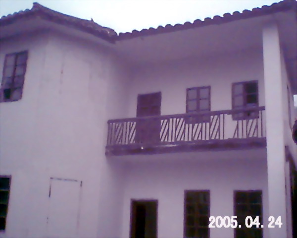 后来建的日式小阳楼－－已经被村里翻新过作为老年活动中心