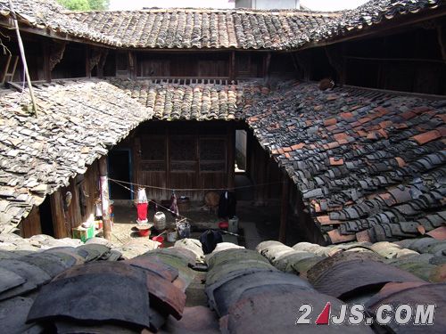 正在申报市级文物单位的我家--这是屋顶