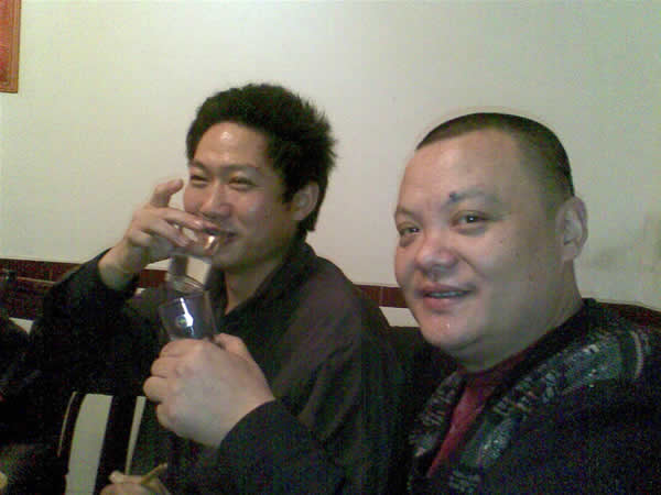 特写老大和孝先(左起：孝先，老大)