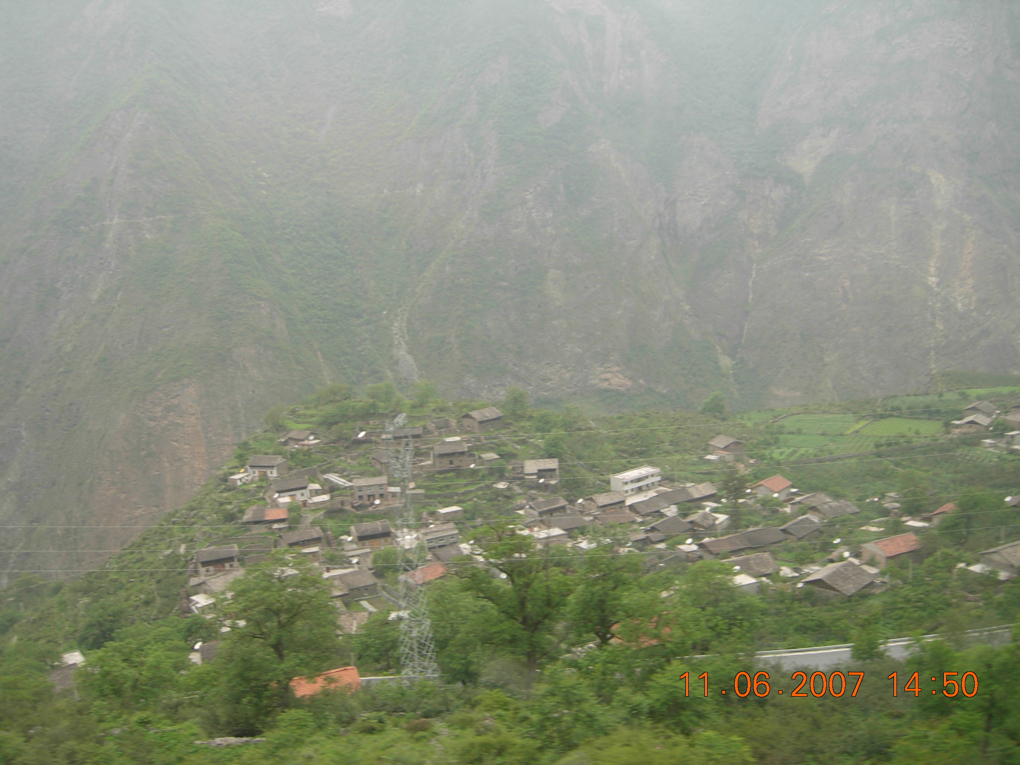 2007年6月路过都江堰至茂县拍摄的照片