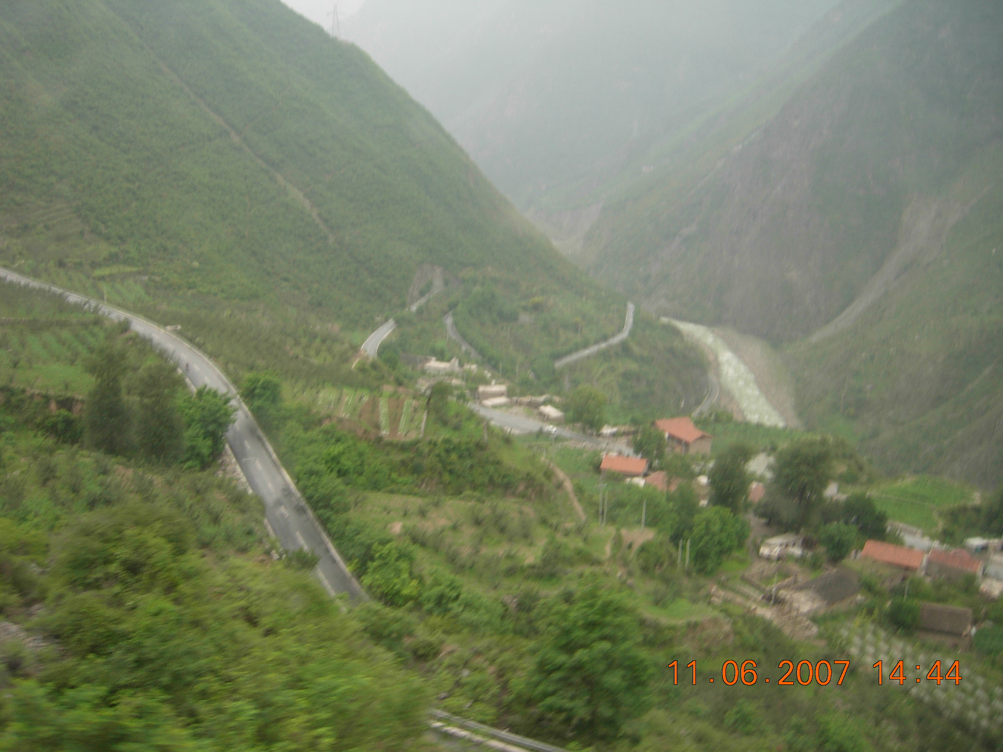 2007年6月路过都江堰至茂县拍摄的照片