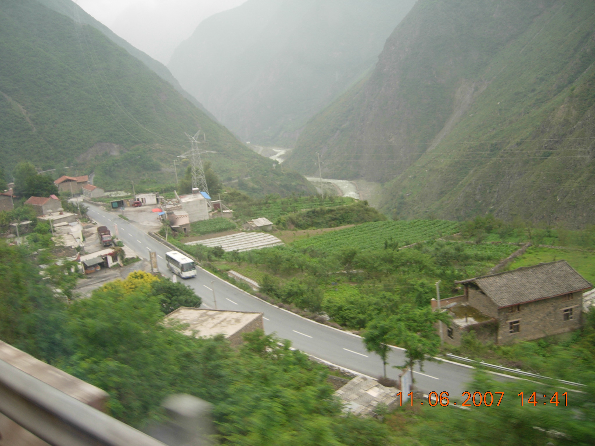 2007年6月路过都江堰至茂县拍摄的照片