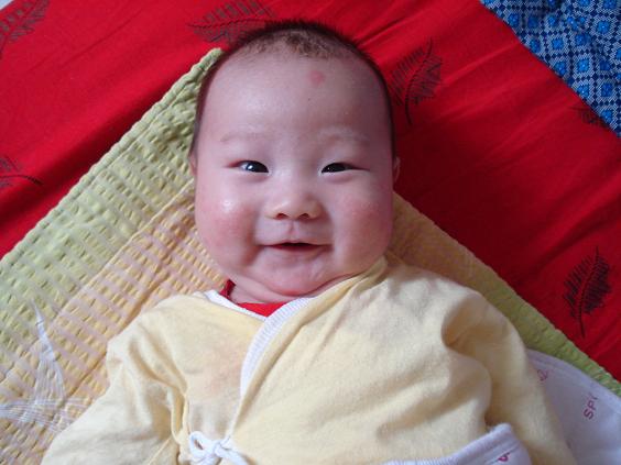 终于拍到他的笑