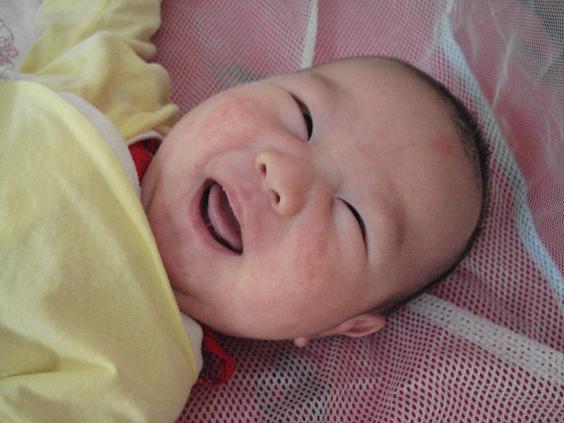 终于拍到他的笑