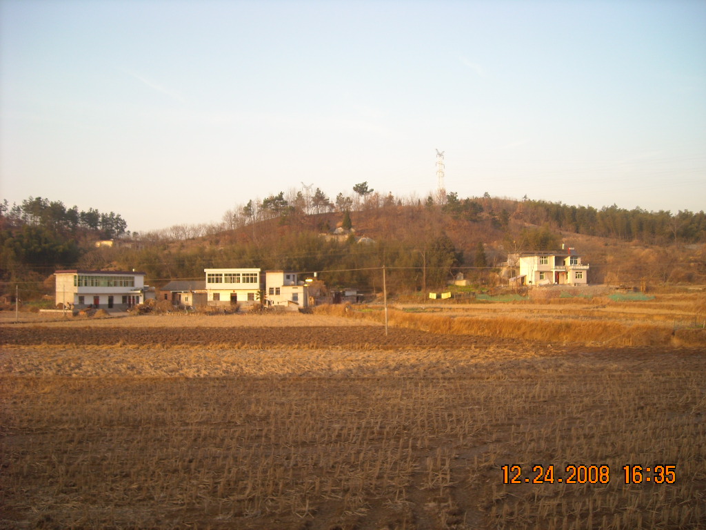 大老板汪德福老庄子[今年德福、汪洋叔侄两人为金寨县越国堂第四届年会捐资叁仟元正