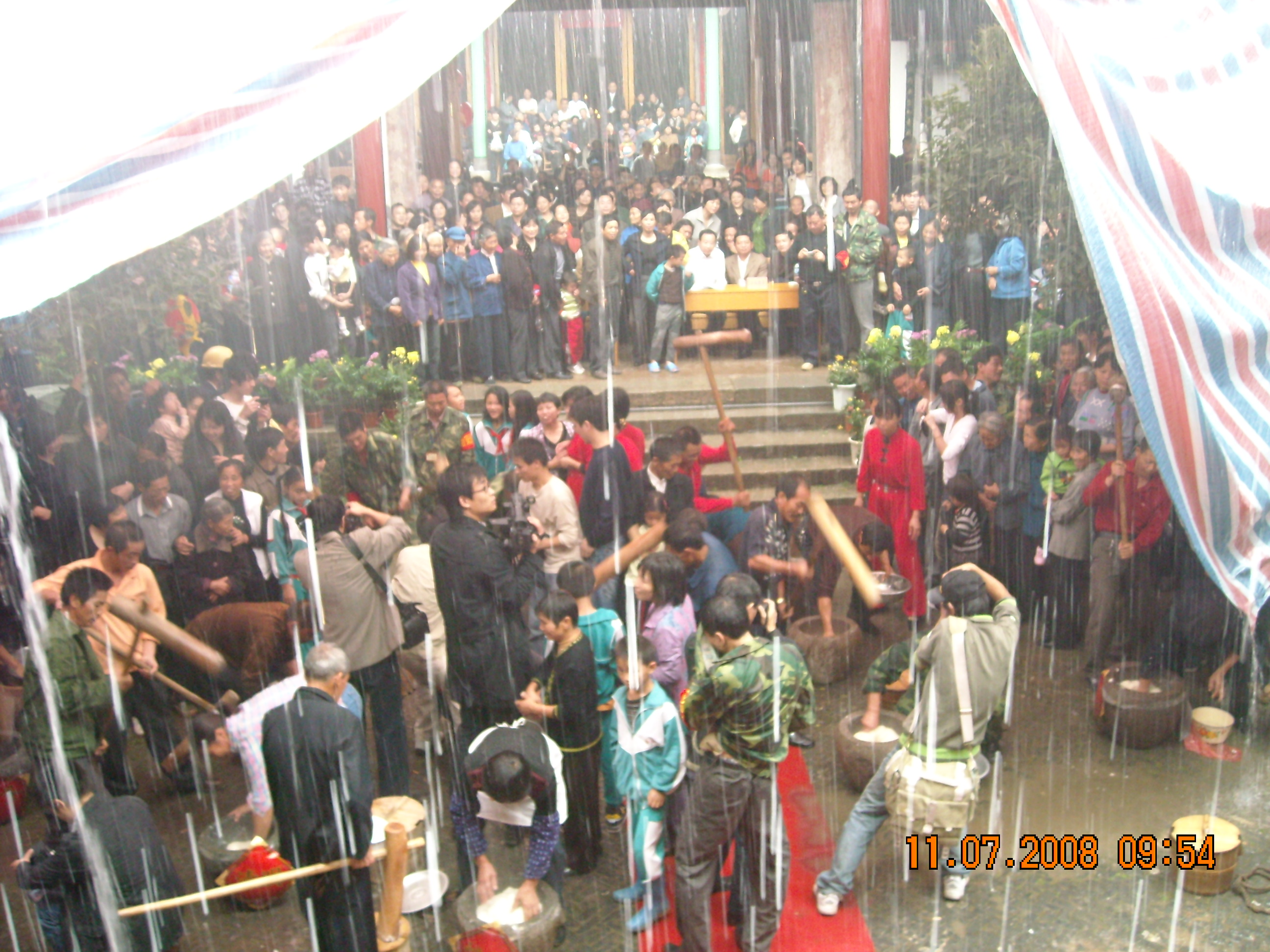 打麻糕还在继续