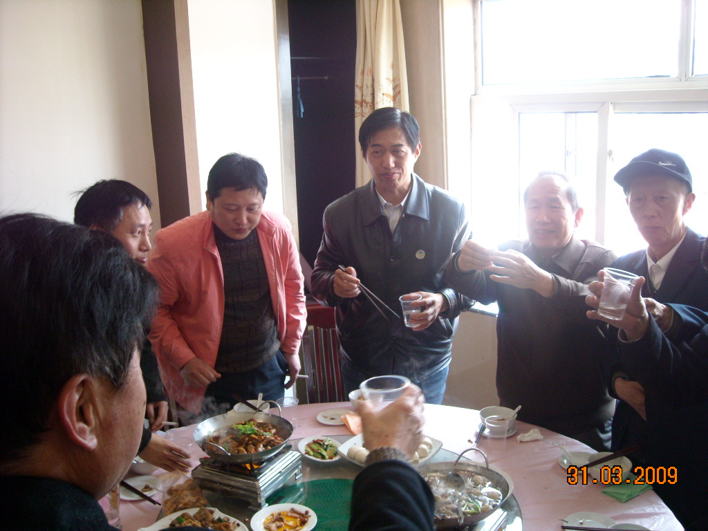 太湖本家太客气那分桌敬酒