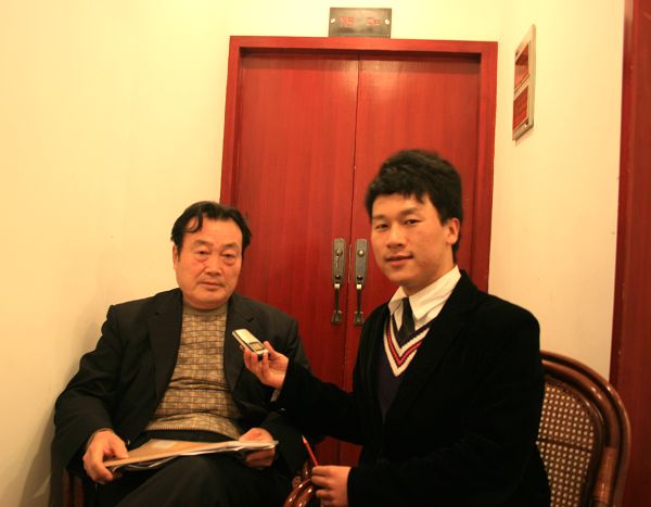 来自安徽肖县的汪氏后裔接受黄山市交通旅游广播电台采访