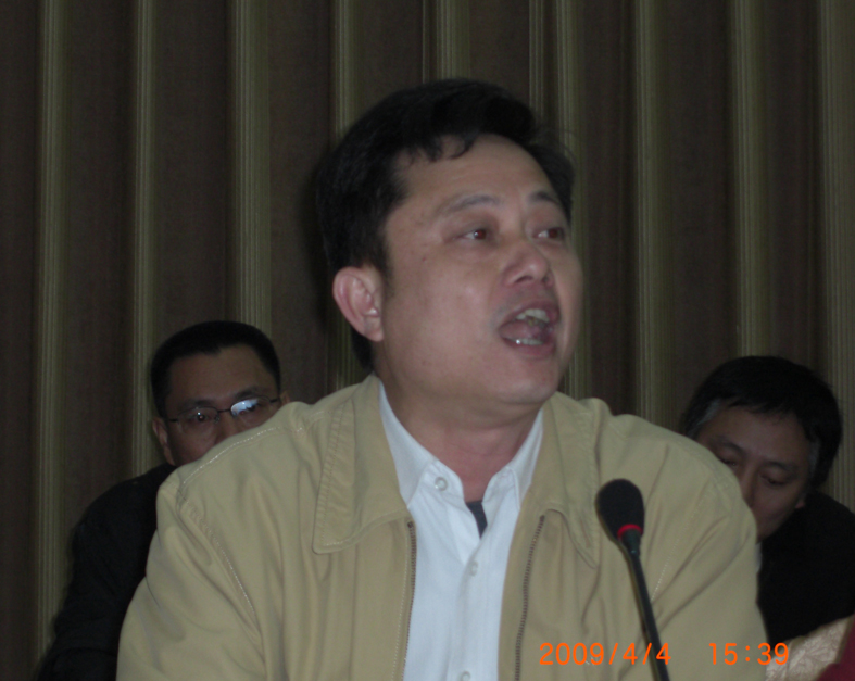 科元本家在座谈会上慷慨陈词