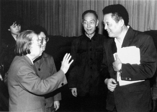 1983年6月邓颖超会见