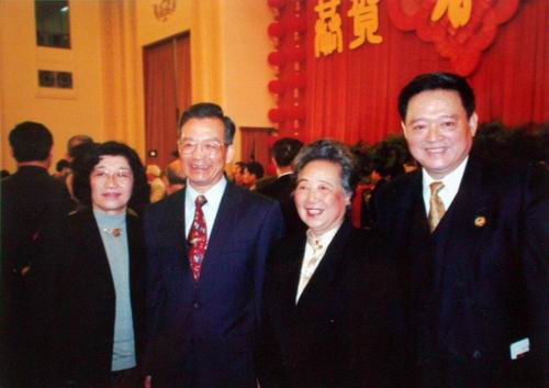 2002年2月温家宝总理会见