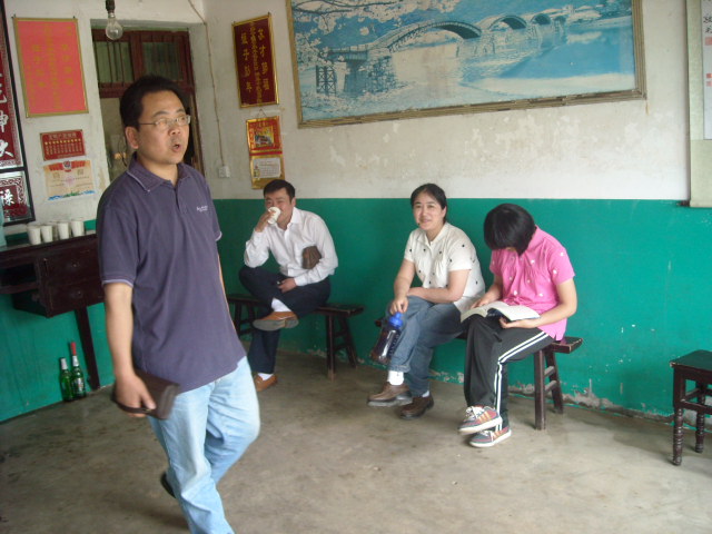 步胜与武林一家人好像到了自已家一样