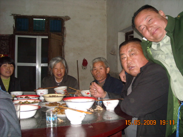 胖子道生又醉那这支字派是：传家诗礼、右起贤伦