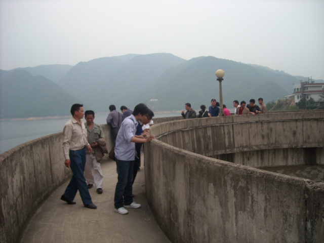 大坝高88米27向下看都害怕