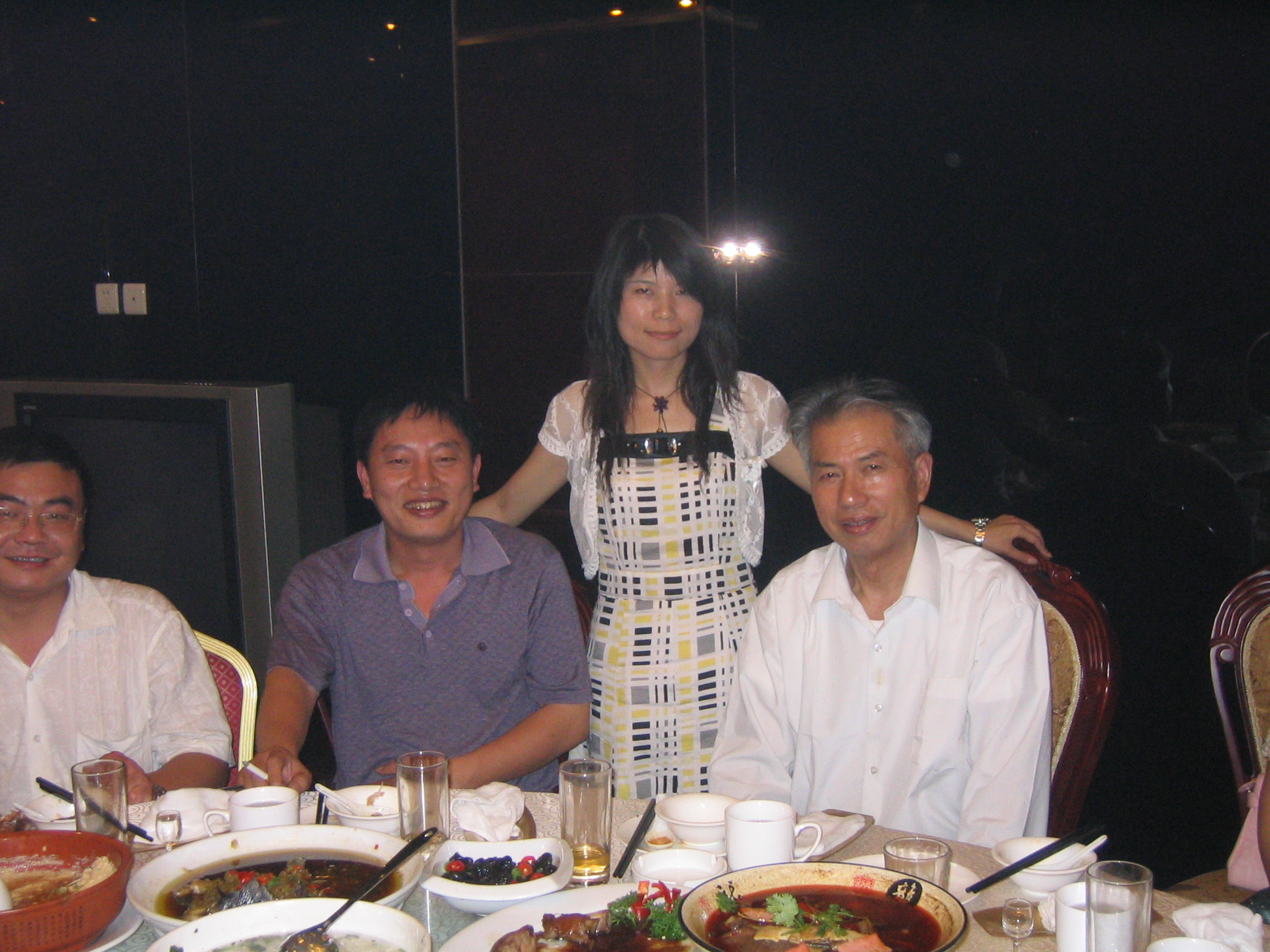 湾湾和亮公 大风