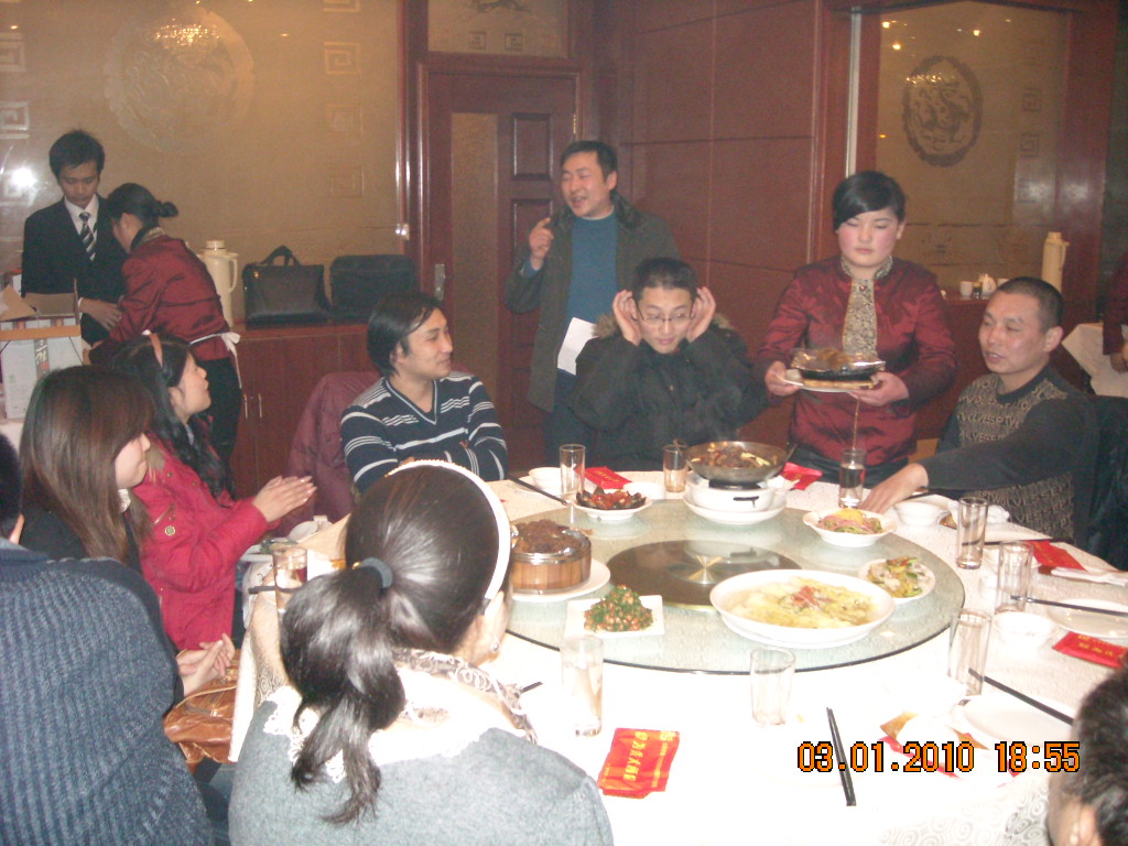 会长步胜认真讲解了参与会议的一律平等，不搞等级制度！