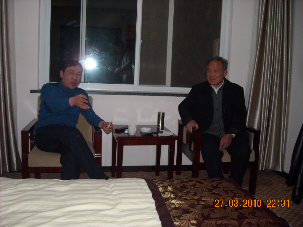 在披云山庄与合肥会长步胜谈兴修汪神庙夙愿，并送了有关汪神庙[越国公庙]历史资料