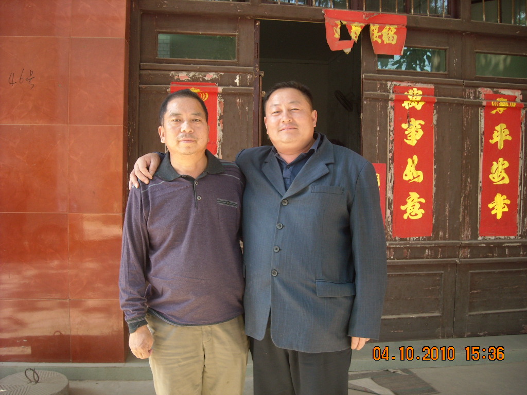 与仙桃本家国春合影