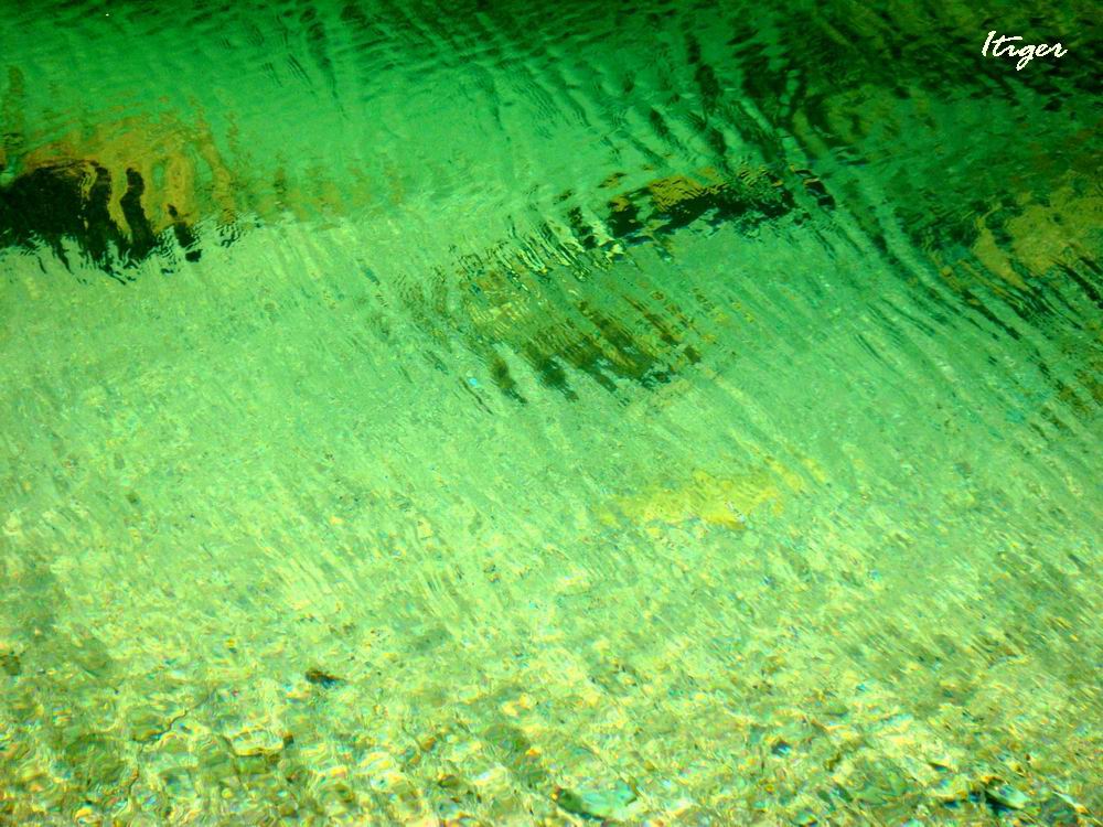 华源峡谷071003 (17).JPG