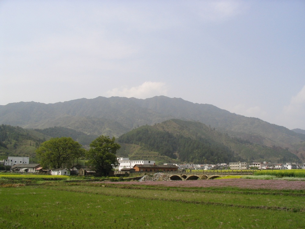 灵山脚下的千年书乡大畈村 - 复制.JPG