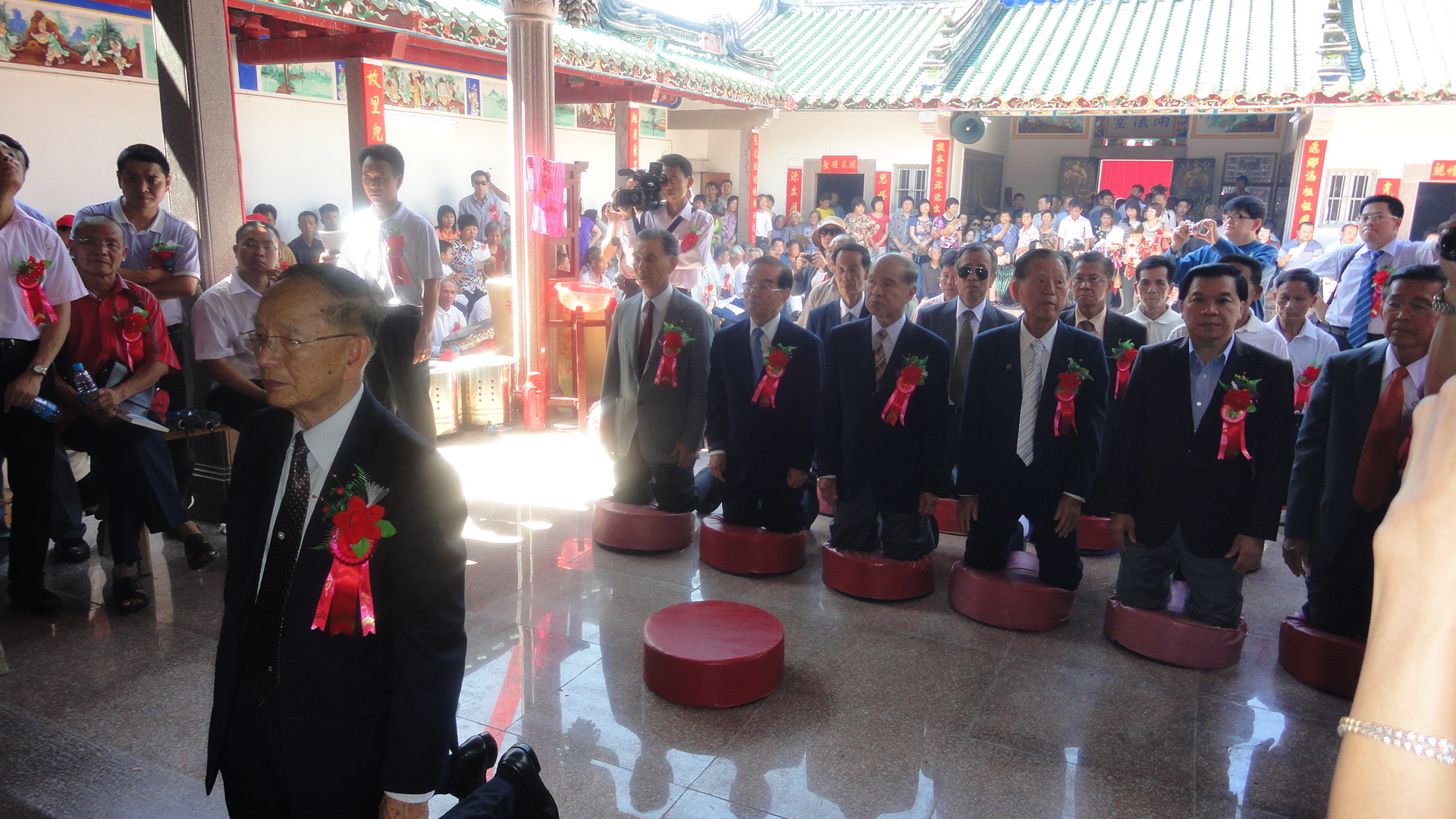 文盛老会长领拜