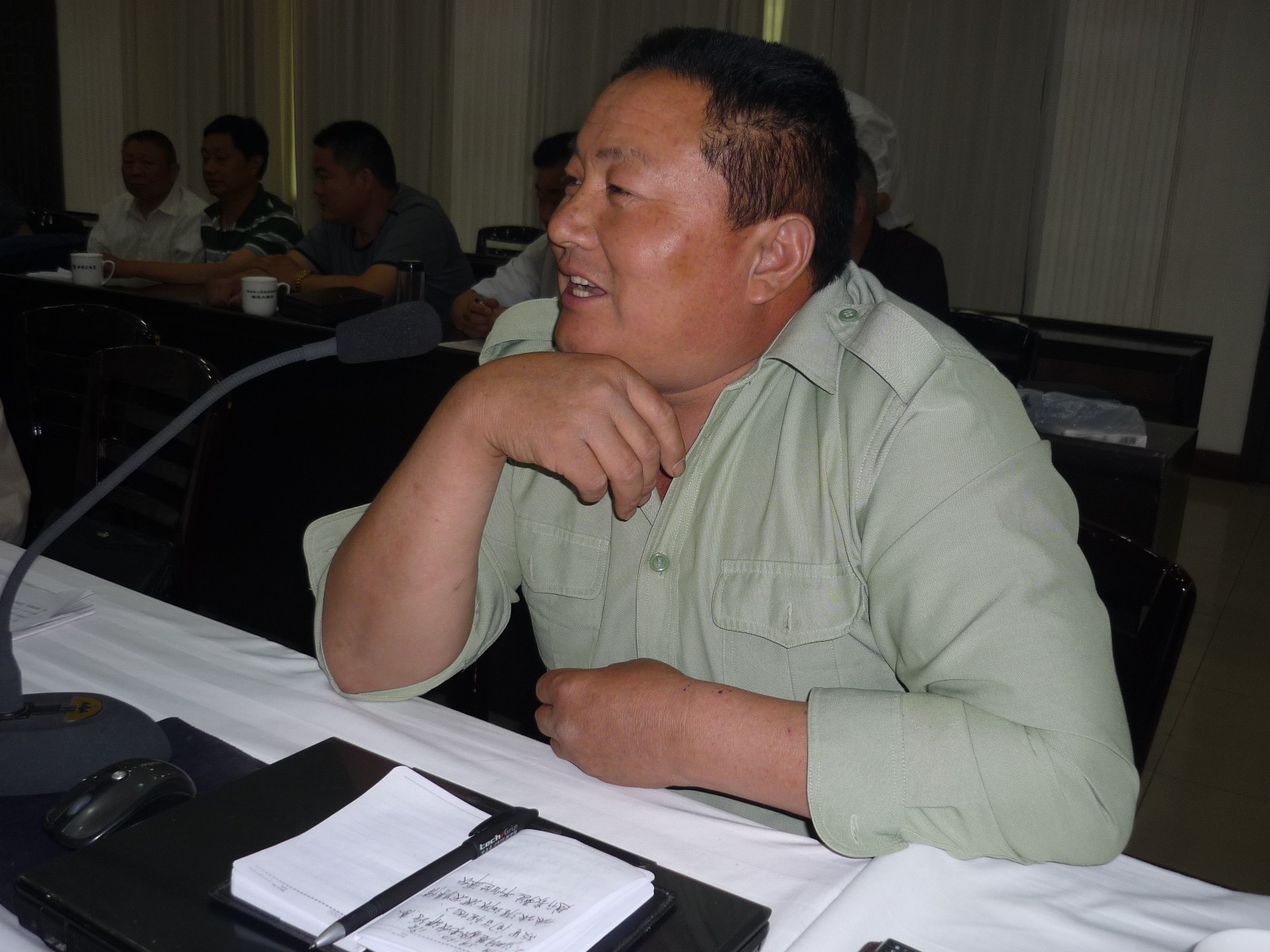 我被推选大会报到组也发言讲了