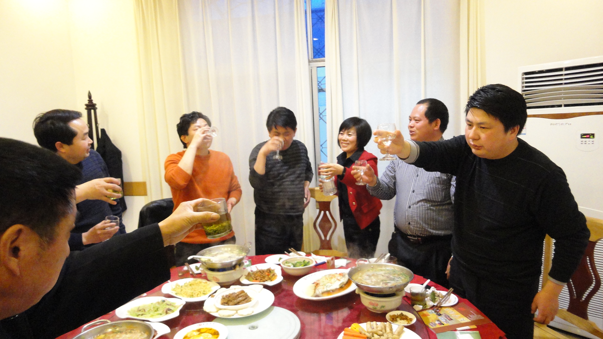 共同畅饮-----祝汪新平姑娘步步高