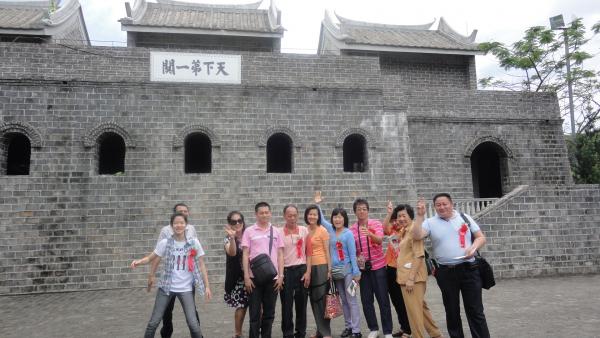 在揭西京明度假屯与泰国本家合影!美不美!