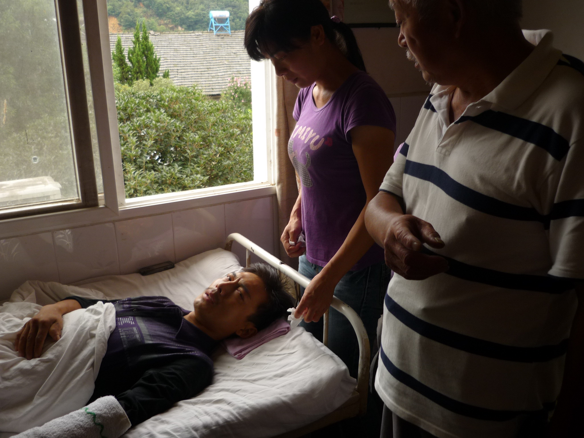 宗亲们只能精神安慰病人