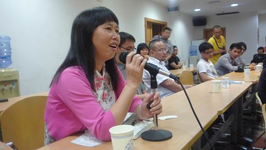 广东省作协网络文学院“网络作家十年精品回顾”第一场，汪雪英现场讲述自己的网络长篇纪实小说《漂在东莞十