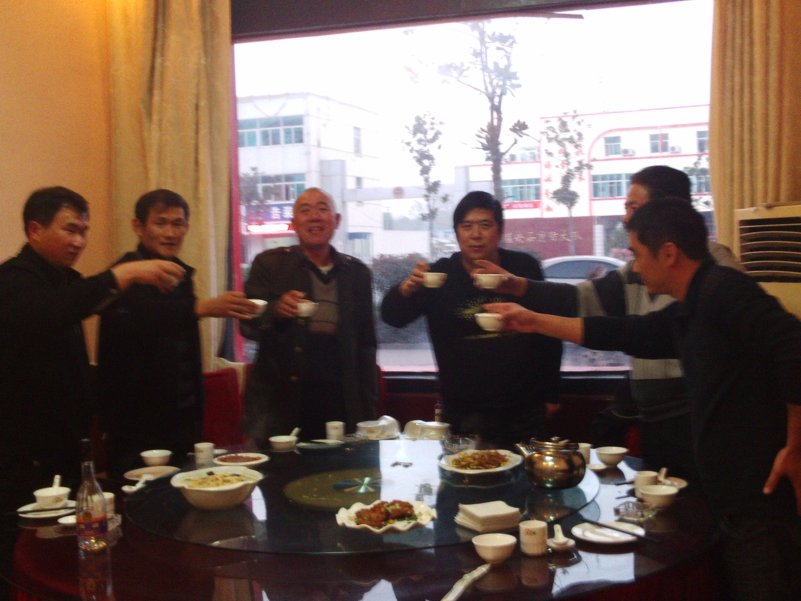 为我们灌南周边汪氏相聚干杯