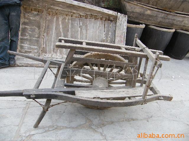 陶山始祖子持公就是使用这样的独轮车推来了整个家族