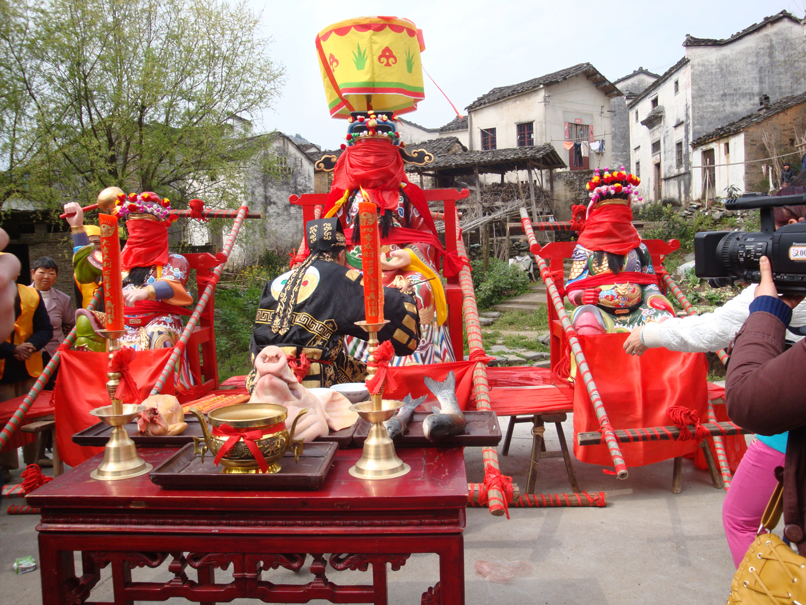 准备为汪公菩萨开光