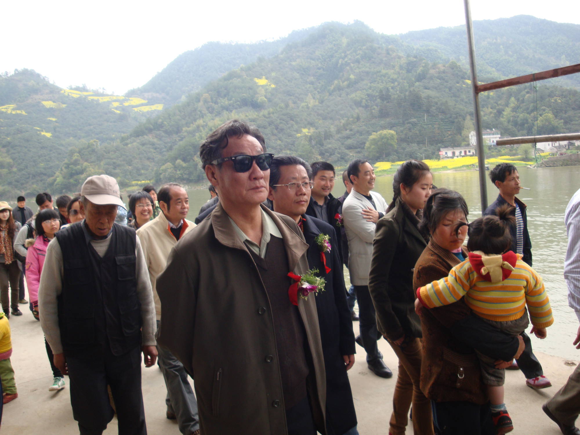 汪江淮将军随行