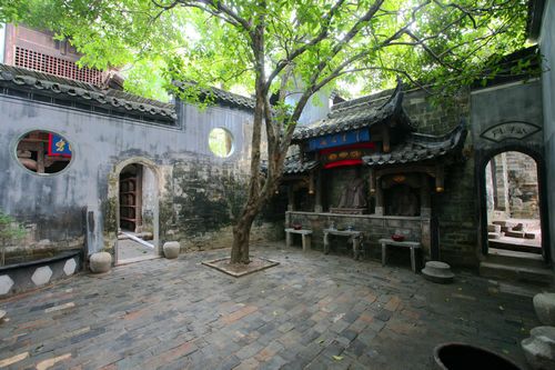 叶里古庙.jpg
