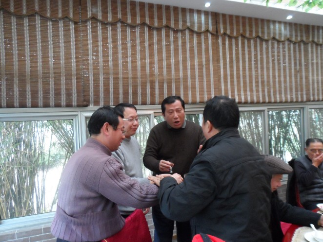 向国春本家敬酒