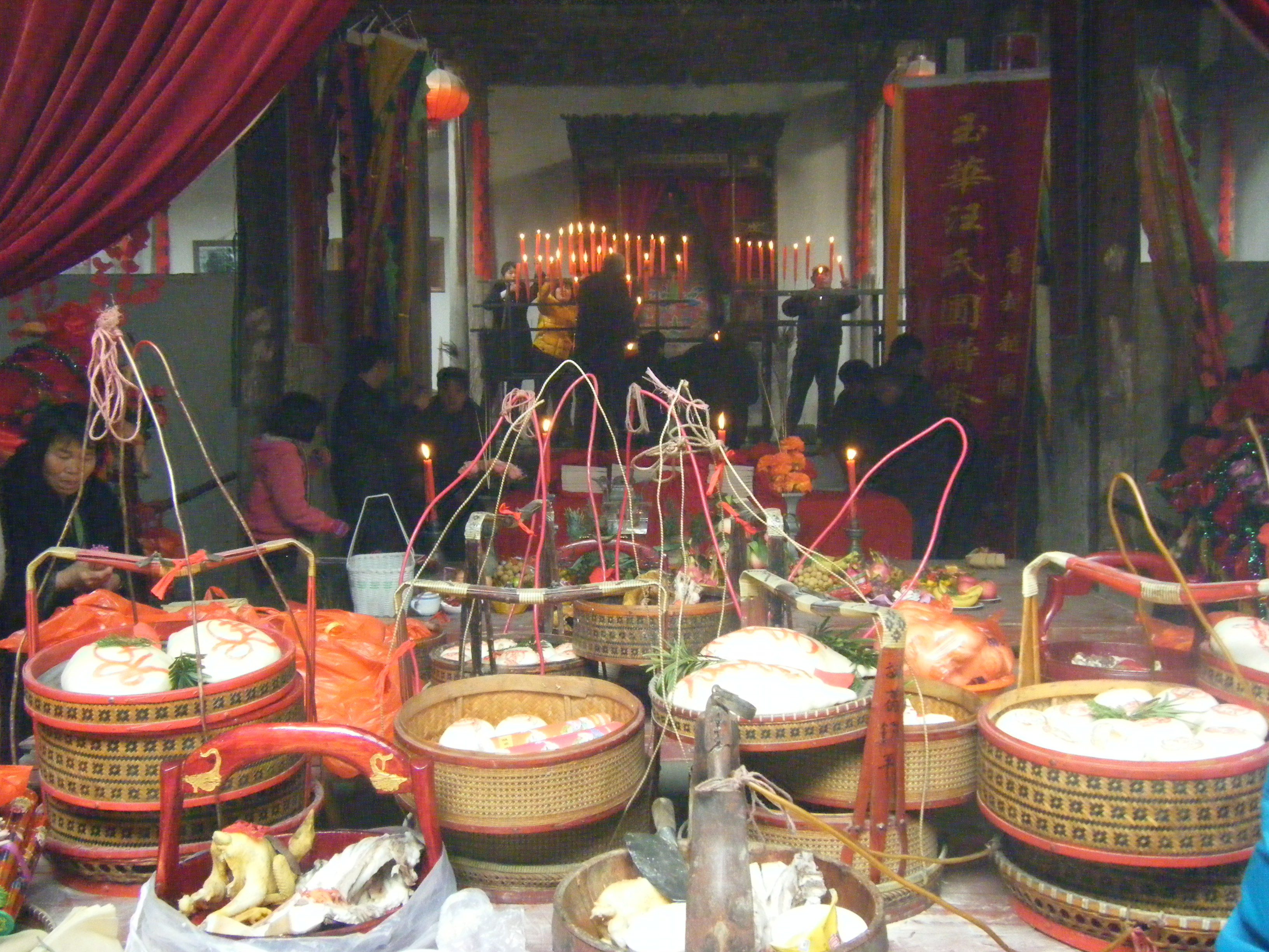 越国宗祠：祭谱现场