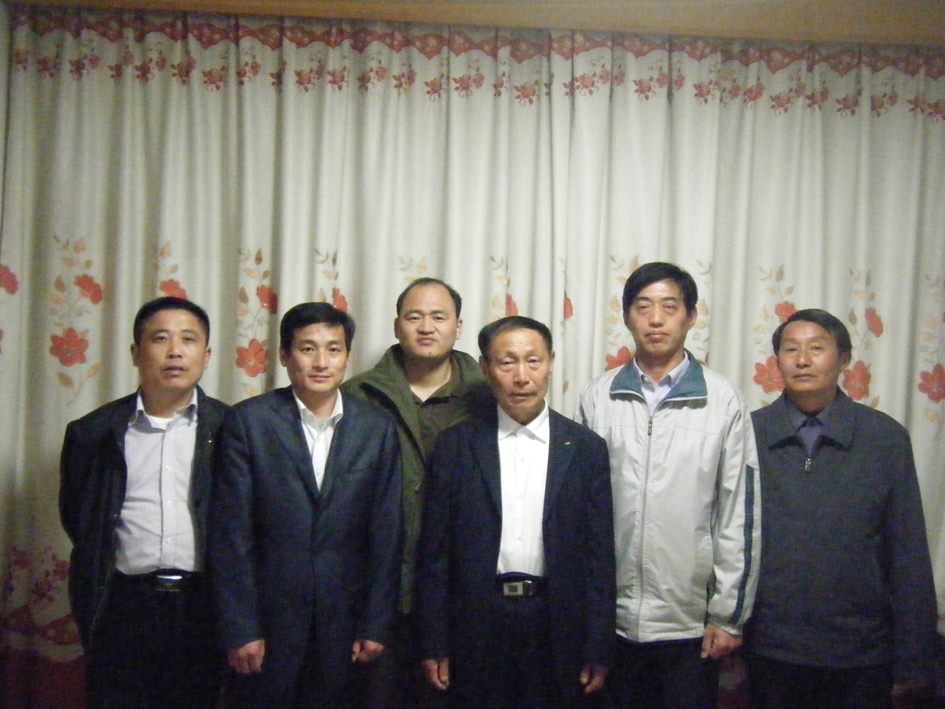 汪雅正先生一行五人来九华山