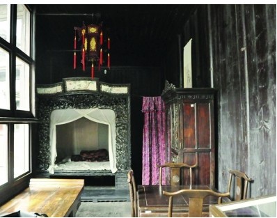 汪氏小苑里汪礼珍的闺房。