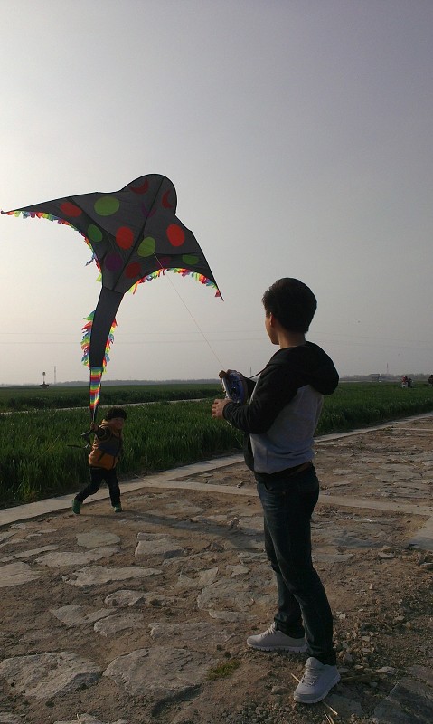 看像大人吗完全还是孩子一个