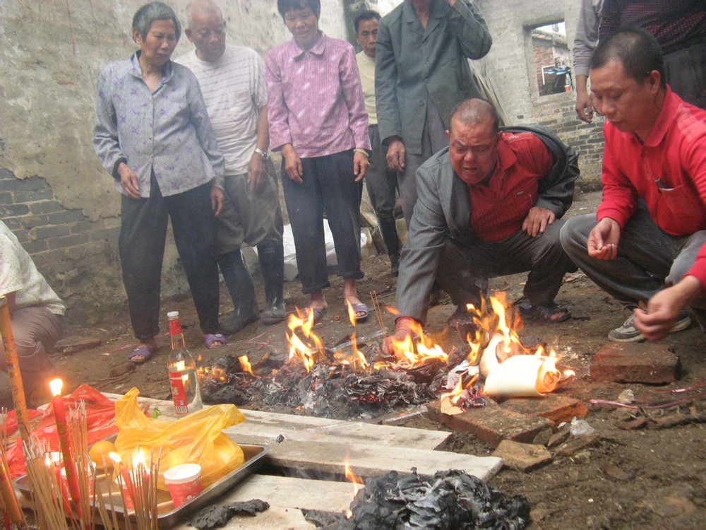 热心的事怎会少了德叔呢